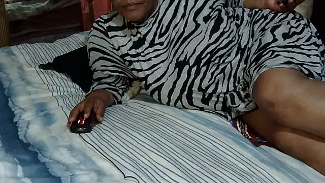 bigsexymama2 webcam