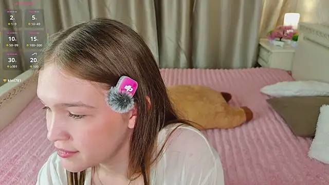 PlayfulMelly webcam