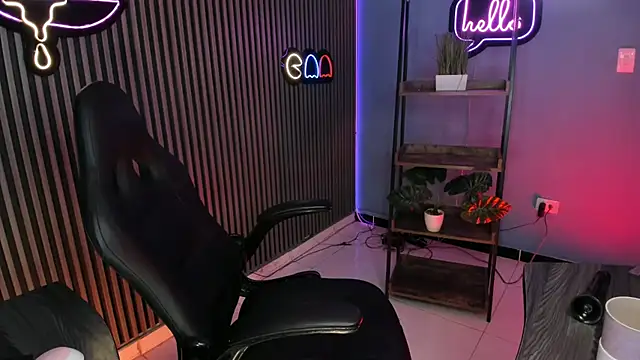 Emily_robertss1 webcam