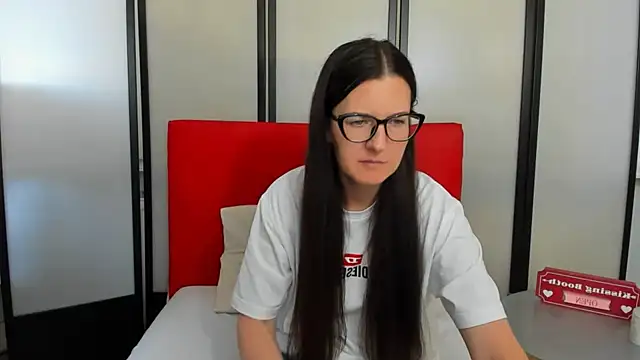 NadiaXlove webcam