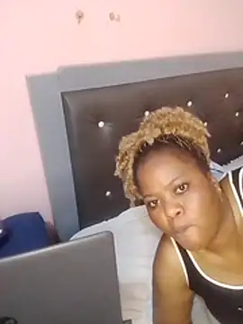 Yvone254 webcam