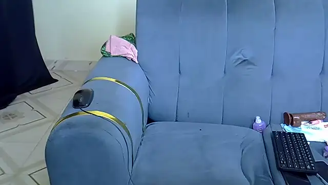 nicolesbiggy webcam