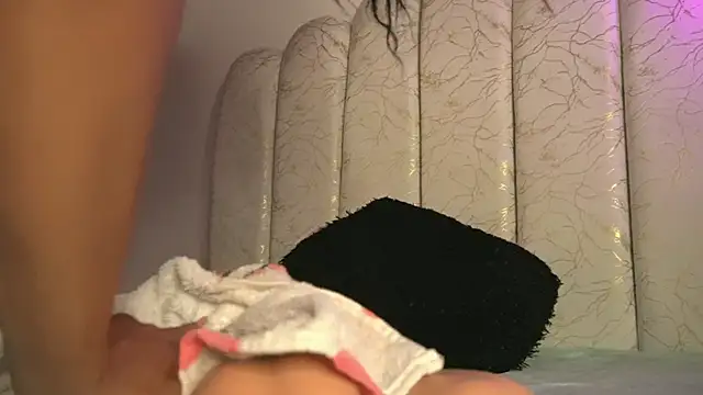 pocahotass_11 webcam