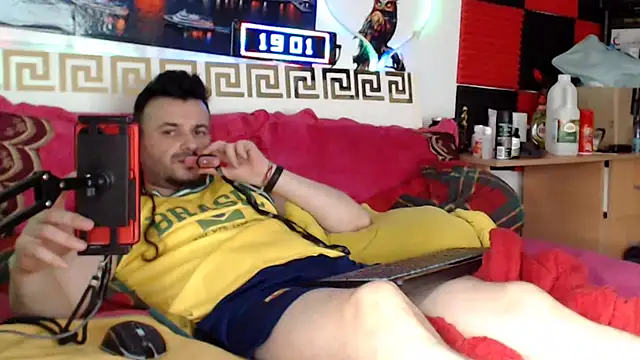 Hugec0ck007 webcam