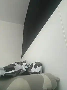 MikyVesela webcam