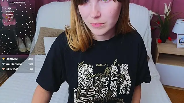 EmilyCuper_ webcam