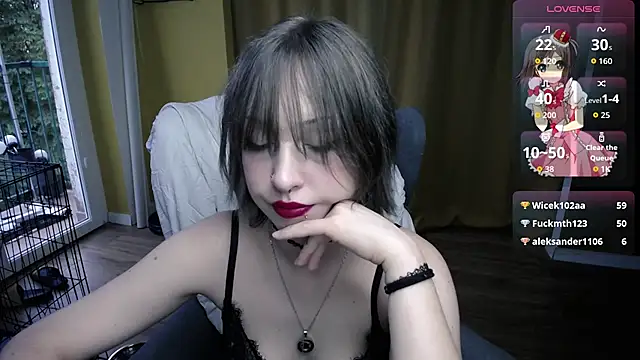 Reze_bomb live cam on StripChat