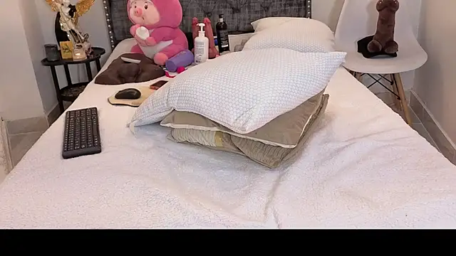 kyana_cream webcam