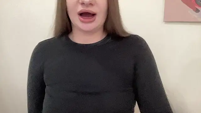 JuicyHelenX webcam