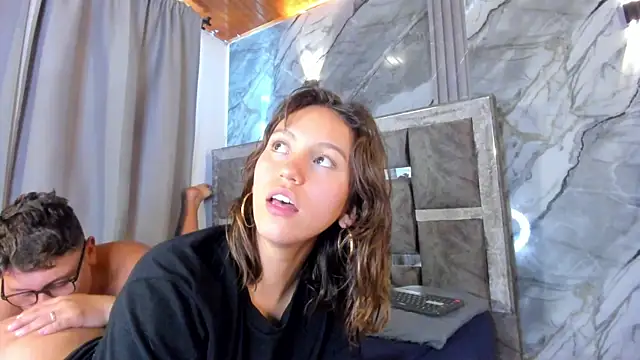 Manson_and_Zoe webcam