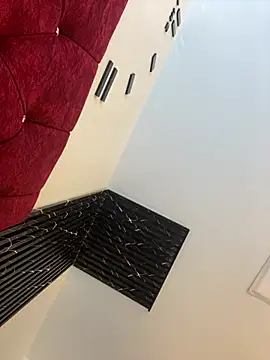 LiliMilk_21 webcam