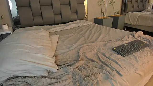 Charlie___Musk webcam
