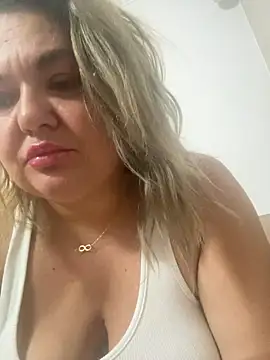 MikyVesela webcam