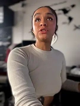 Isabella-Teen webcam