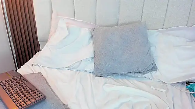 Victoria_Guzman webcam