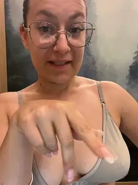 ladoucedu34 live cam on StripChat