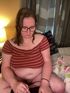 lucycomestrue webcam