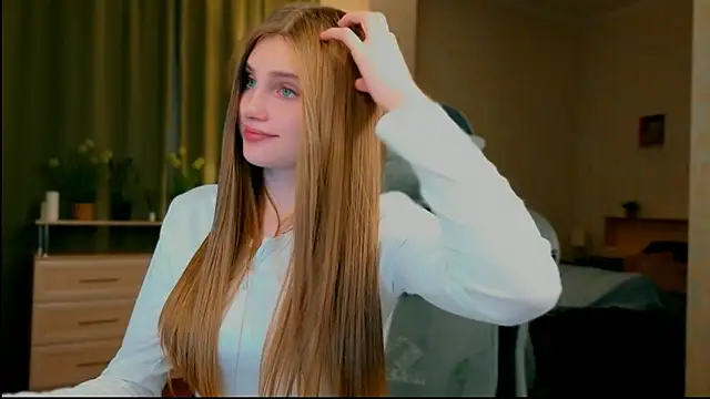 yourbeautyarya webcam