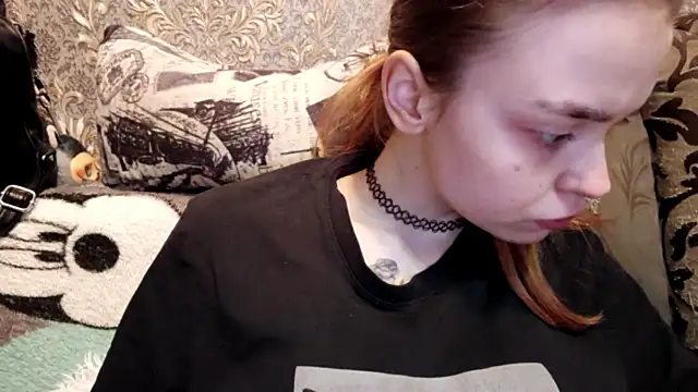 CaraDelevingnee webcam