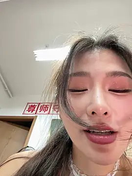 nidekikibabe-2026 (F young) - 沉浸式主题场所手机直播，大票S女王调教公狗皮衣皮靴黑丝高跟，全新剧情创作等你解锁