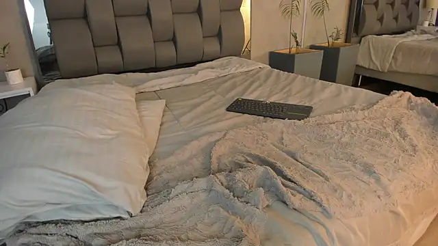 charlie___musk (M twink) - Let´s cum together!