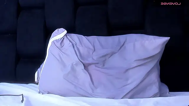 light_eyes_ live sex cam