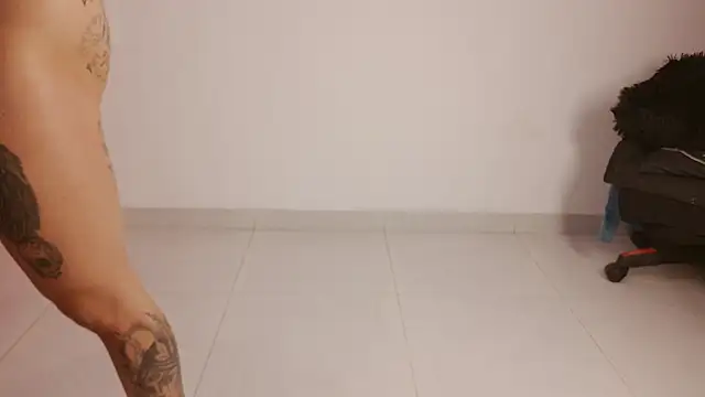 selene_red_ webcam