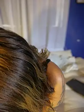 LeylaKnox webcam