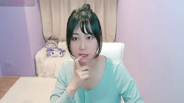 lingeringvoice webcam