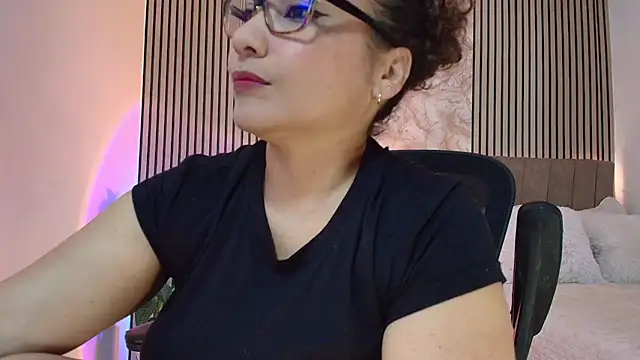 JuliRamirez webcam