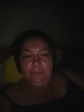 EmmaEmmy40 live cam on StripChat
