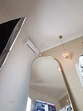 Shanelle__ webcam