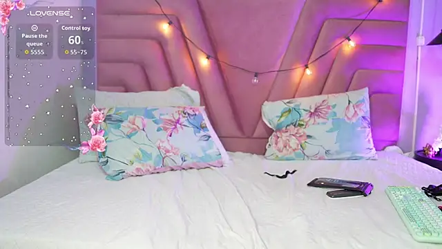hornybarelylegalgirl webcam