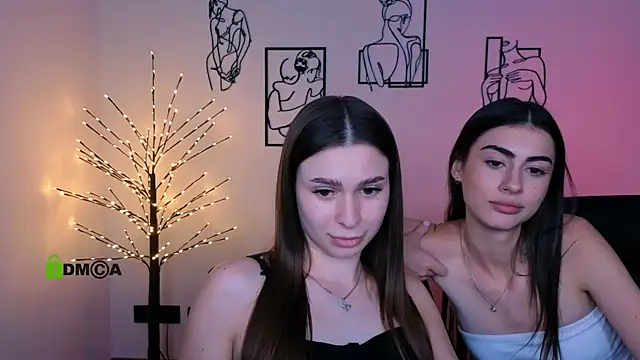 flora_ri live cam on StripChat