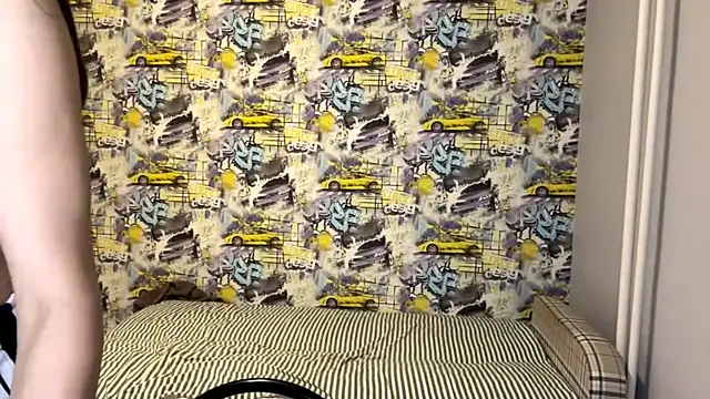 WizardLizzy webcam