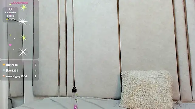nicolleary live cam on StripChat