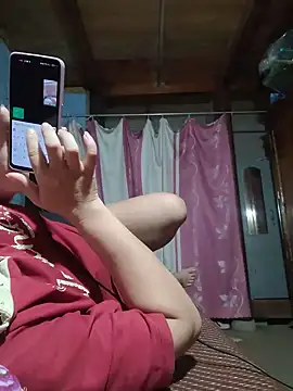 Lady-wet2 webcam