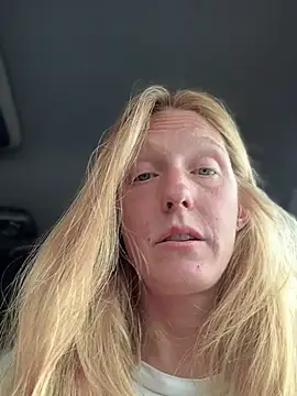 GoldenFlameGoddess webcam