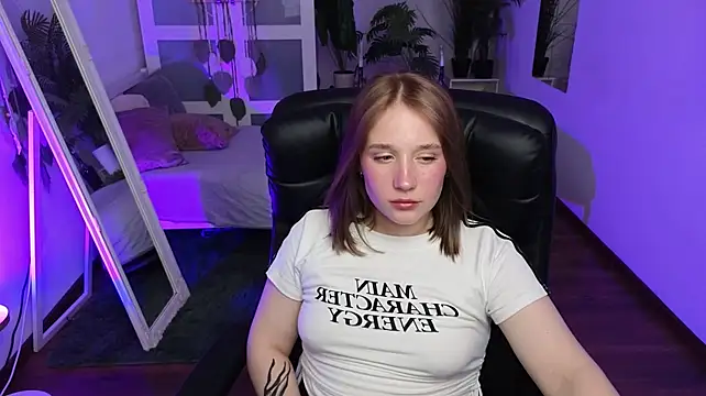 alicetrenton (F young) - Sitting in panties