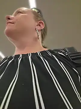 julimonroe webcam