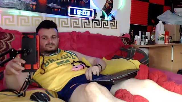Hugec0ck007 webcam