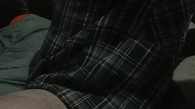 Lovyourpuss webcam