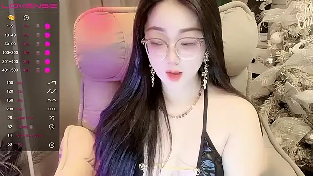 Monica-666888- webcam