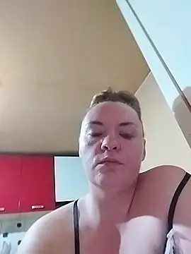 DiamondMia11 webcam