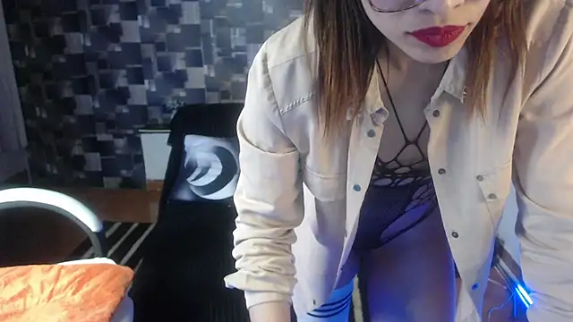 CandyGirl30 webcam