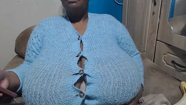 CUTEFIRMMELONSS webcam