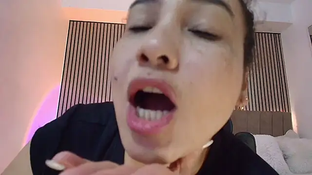 JuliRamirez webcam