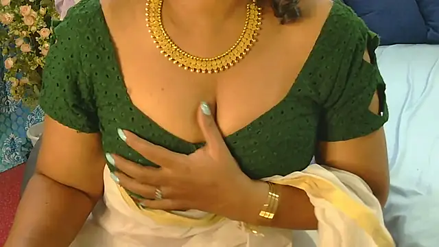 Mallu_Manisha webcam