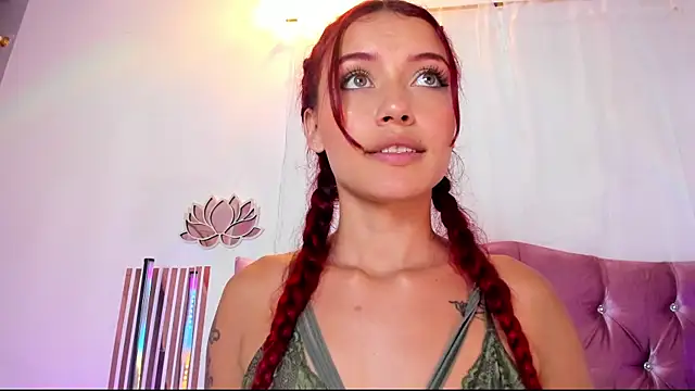 Cherry_Scarlet_ webcam
