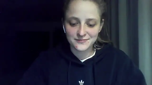 LeaWetGirl webcam